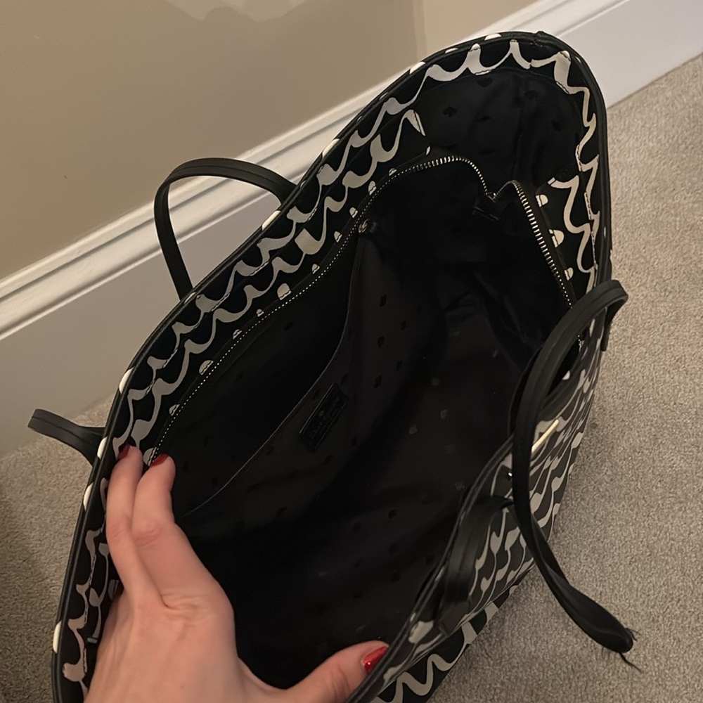 Kate Spade Purse - Picture 6 of 8